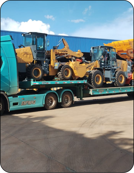 Caminhão transportando material da empresa Alvenius